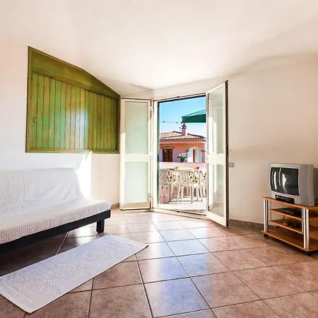 Apartamento Agrustos Beach *