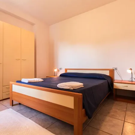 Apartamento Agrustos Beach *